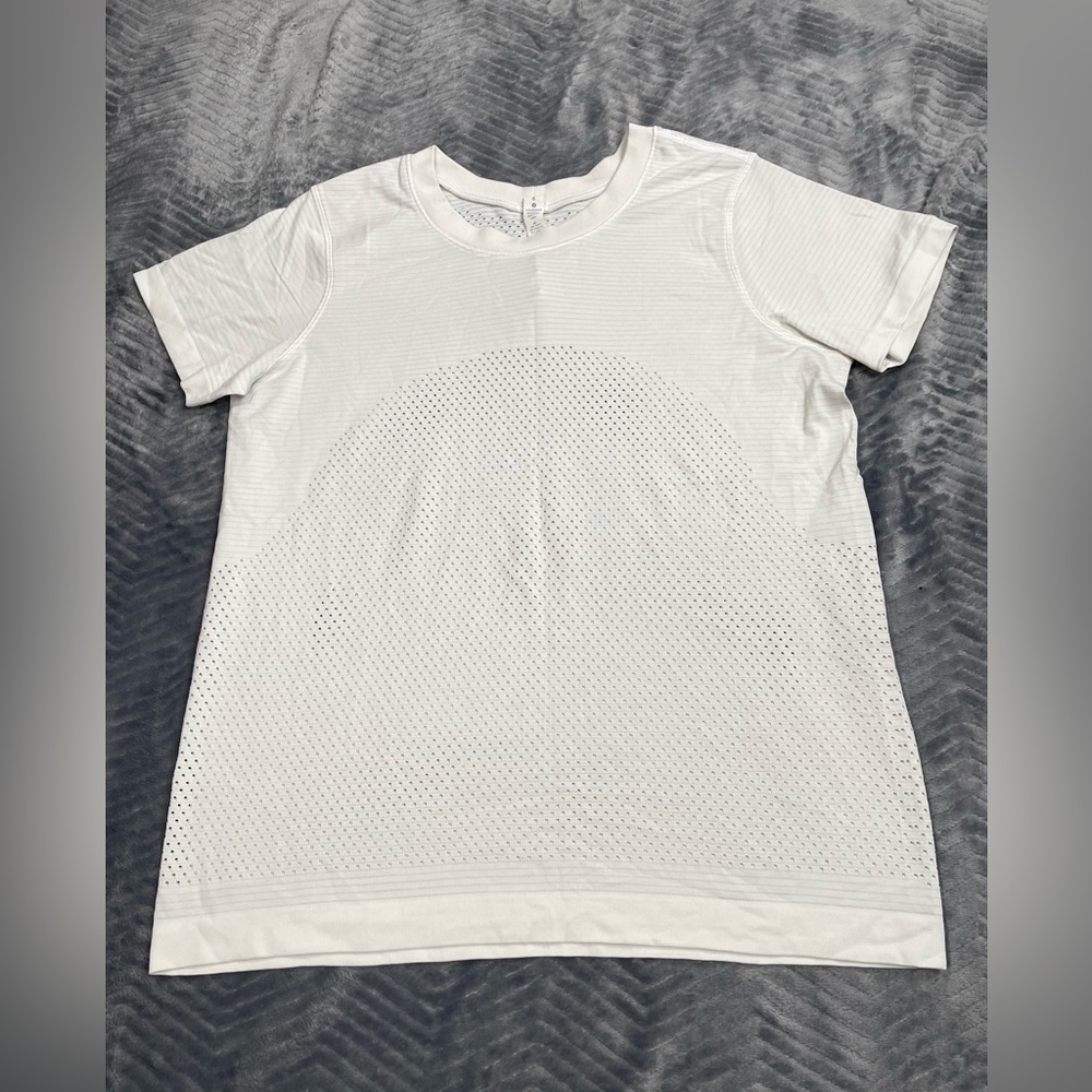 Lululemon White Mesh Tech Tee 6 Womens